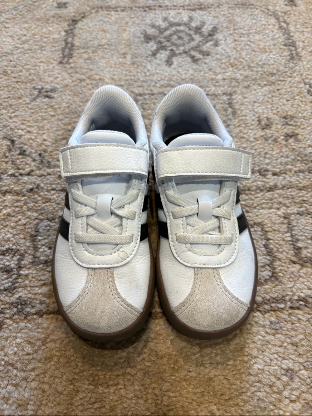 adidas Kids White and Brown Sneakers with Hook-and-Loop Strap